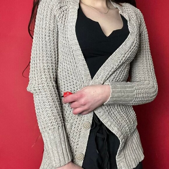 Knit styled grey / tan buttoned cardigan​​​​​​​​​​​​ - Picture 3 of 6